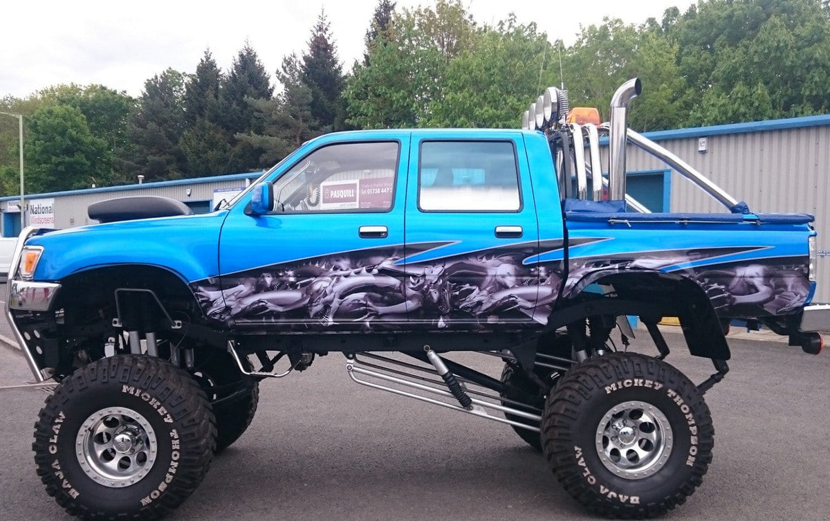 Dragon wave wrap on Toyota Hilux monster truck 
